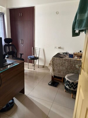 Team Area in 2 BHK Apartment at Amrapali Silicon City, Sector 76 – for Rent
