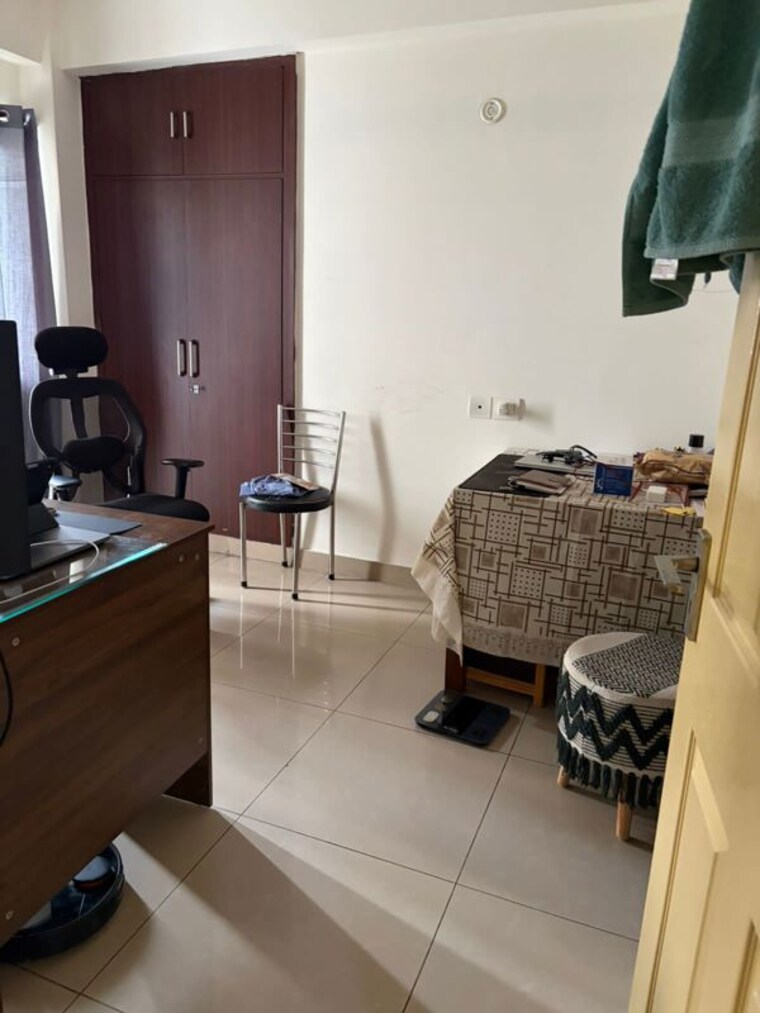 Team Area, amrapali-silicon-city 2 Bedroom 1180 Sq.Ft. Apartment In Sector 76 Noida 10489559