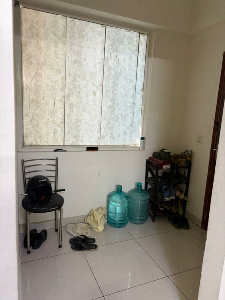 Bathroom, amrapali-silicon-city 2 Bedroom 1180 Sq.Ft. Apartment In Sector 76 Noida 10489559