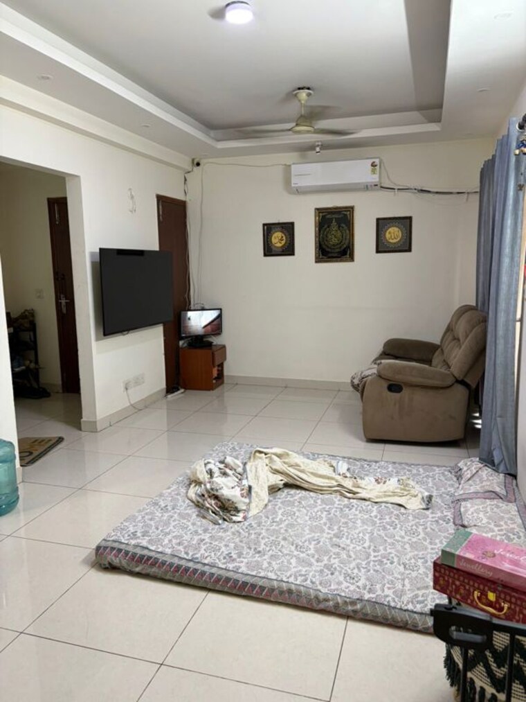 Living Room, amrapali-silicon-city 2 Bedroom 1180 Sq.Ft. Apartment In Sector 76 Noida 10489559
