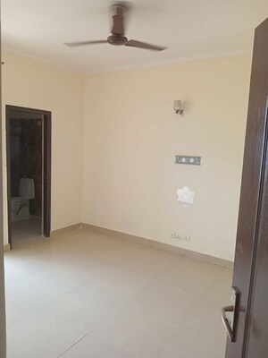 Room in 2 BHK Apartment at Gardenia Golf City, Sector 75 – for Rent
