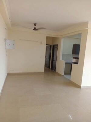 Room in 2 BHK Apartment at Gardenia Golf City, Sector 75 – for Rent