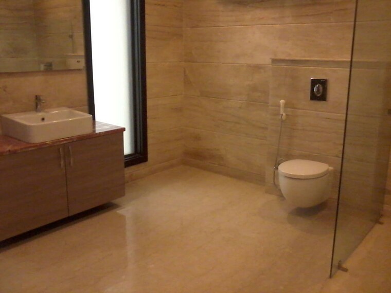 Room, safdarjung development area 4 Bedroom 460 Sq.Yd. Builder Floor In Safdarjung Development Area Delhi 10489564