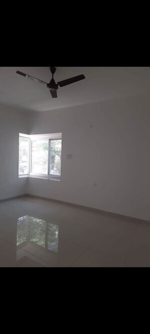 Room in  Villa at Radhey Sancia, Tellapur – for Rent