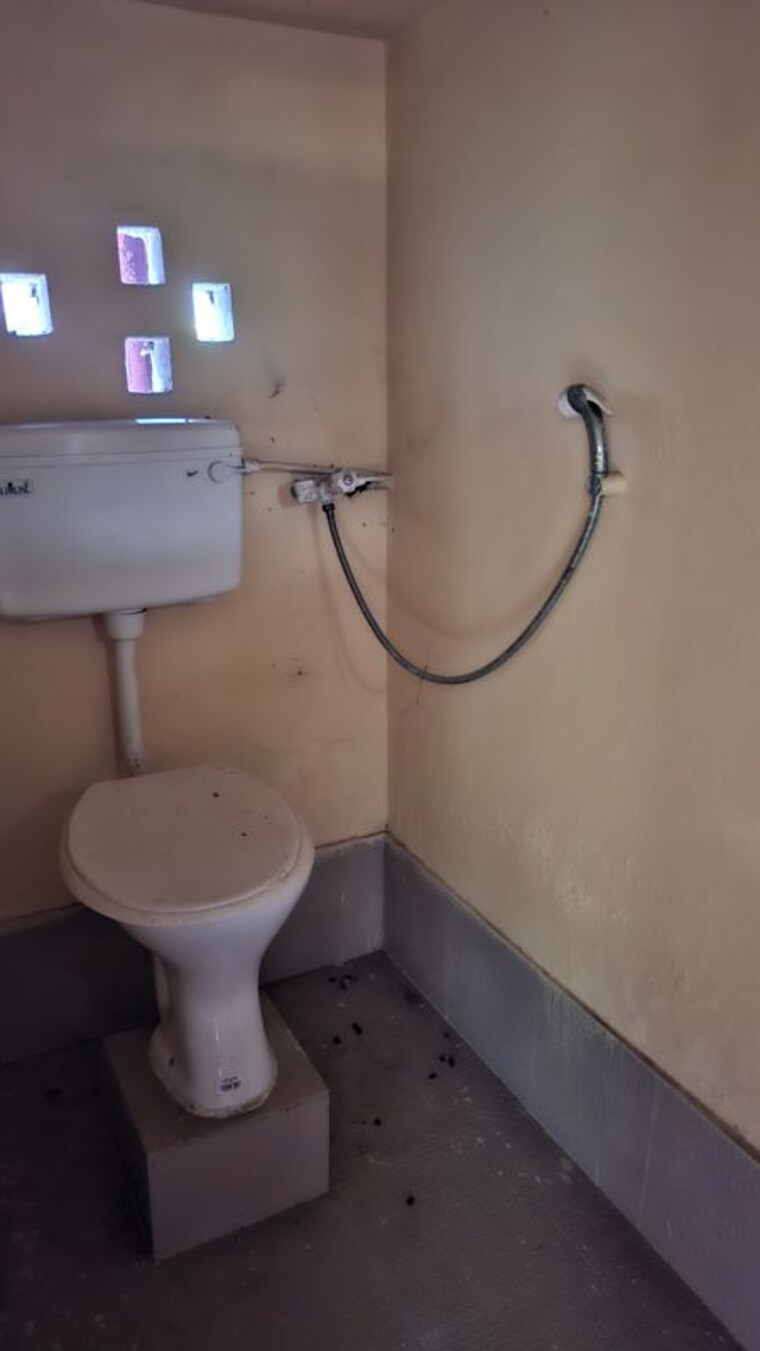 Bathroom, sodepur 6 Bedroom 4880 Sq.Ft. Independent House In Sodepur Kolkata 10489606