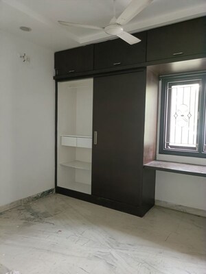 Room in 2 BHK Apartment at Kakatiya Hills, Jubilee Hills – for Rent