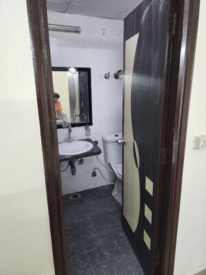 Building Lobby in 2.5 BHK Apartment at Mahagun Moderne, Sector 78 – for Rent