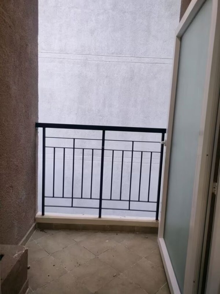 Balcony, provident-capella 1 RK 450 Sq.Ft. Apartment In Whitefield Bangalore 10489658