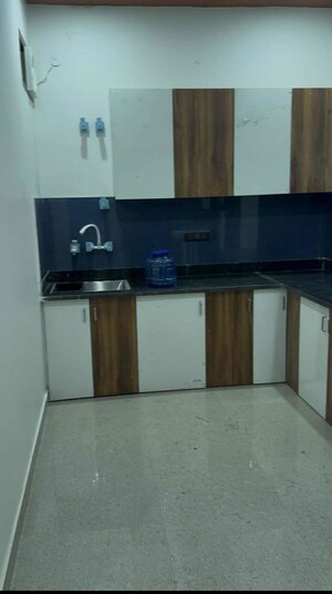 Kitchen in 1.5 BHK Builder Floor at Sector 63a – for Rent