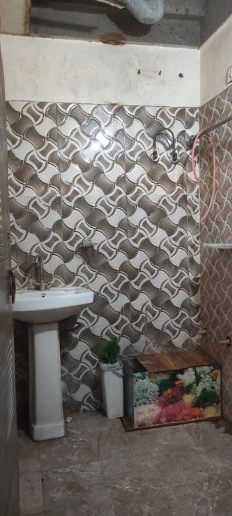 Bathroom, maan-heights 1 Bedroom 600 Sq.Ft. Builder Floor In Gaur City 1 Greater Noida 10489802
