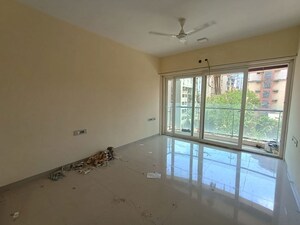 Room in 3 BHK Apartment at RNA Continental, Chembur – for Sale