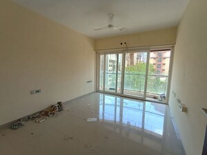 Room in 3 BHK Apartment at RNA Continental, Chembur – for Sale