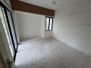 Room in 2 BHK Apartment at Thane West – for Rent