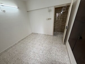 Room in 2 BHK Apartment at Thane West – for Rent