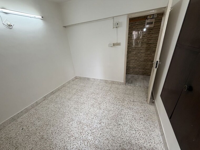 Room, thane west 2 Bedroom 1050 Sq.Ft. Apartment In Thane West Thane 10489673