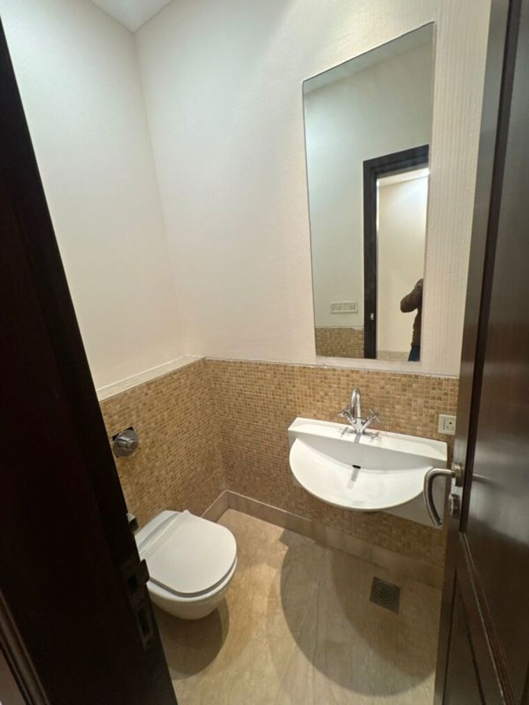 Bathroom, panchsheel park 4 Bedroom 500 Sq.Yd. Builder Floor In Panchsheel Park Delhi 10489799