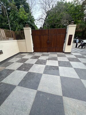 Balcony in 4 BHK Builder Floor at Panchsheel Park – for Rent