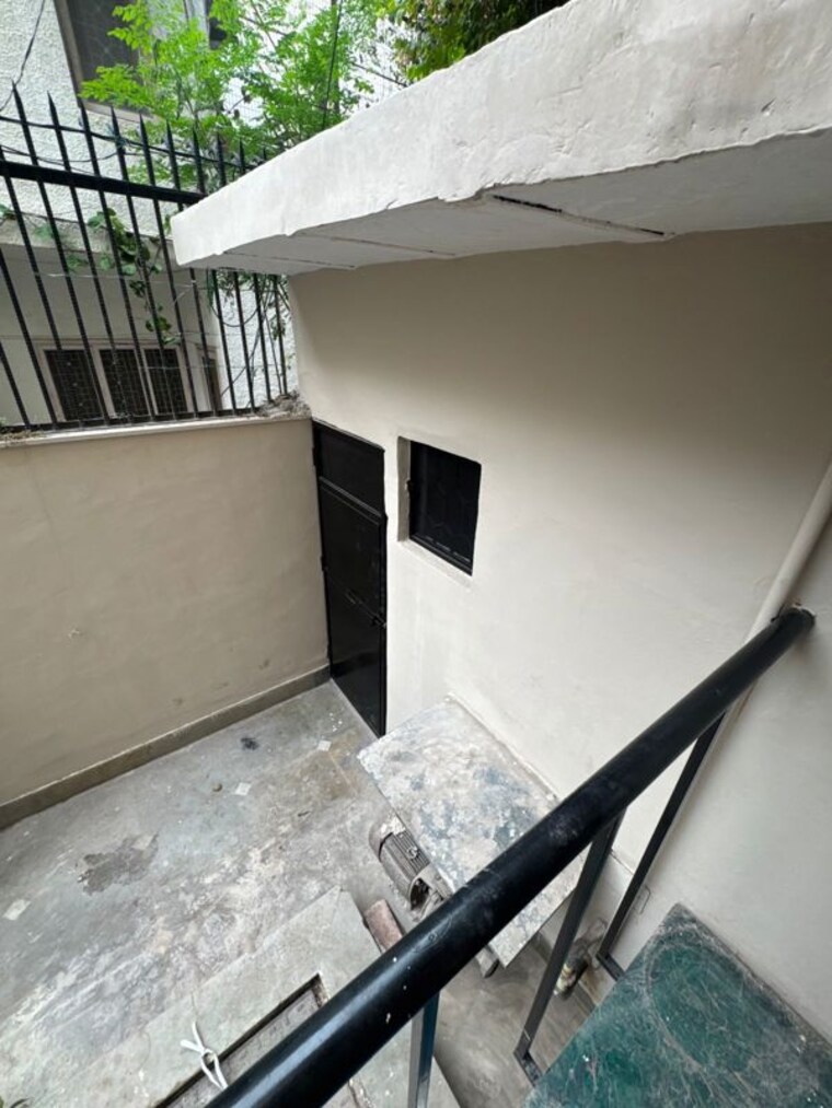 Team Area, panchsheel park 4 Bedroom 500 Sq.Yd. Builder Floor In Panchsheel Park Delhi 10489799