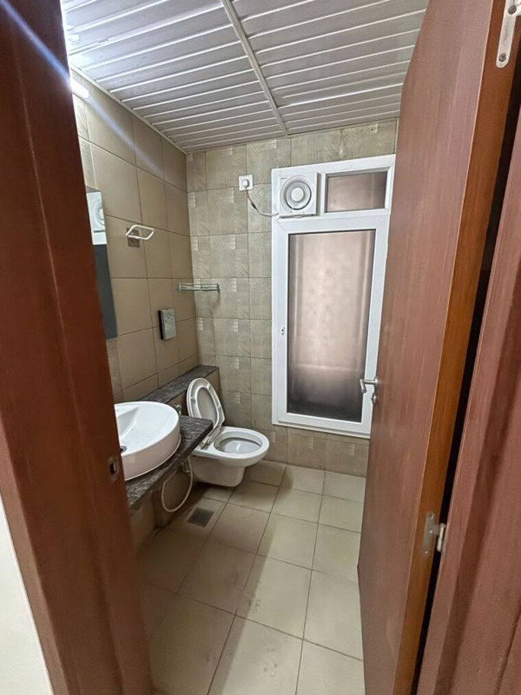 Bathroom, l-t-raintree-boulevard 3 Bedroom 1560 Sq.Ft. Apartment In Hebbal Bangalore 10489804