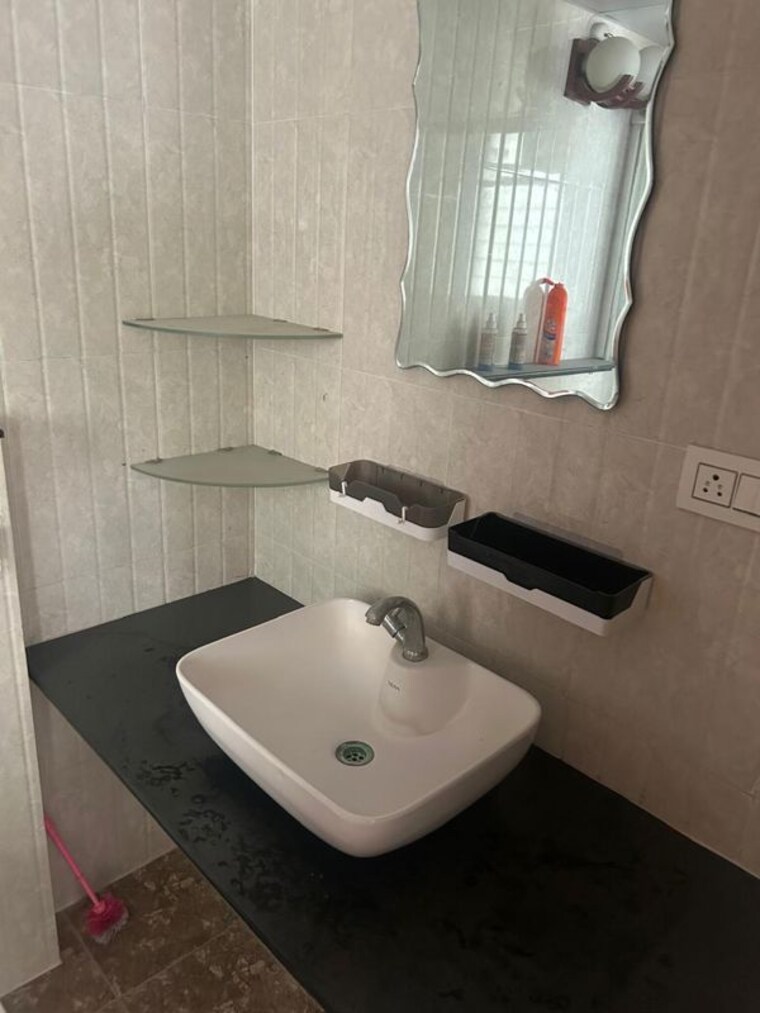 Bathroom, mahendra-aarna 3 Bedroom 1500 Sq.Ft. Apartment In Electronic City Phase ii Bangalore 10489834