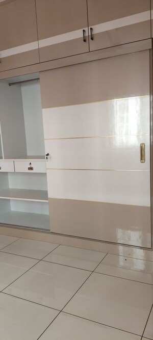 Room in 3 BHK Apartment at Prestige Jindal City, Bagalakunte – for Sale