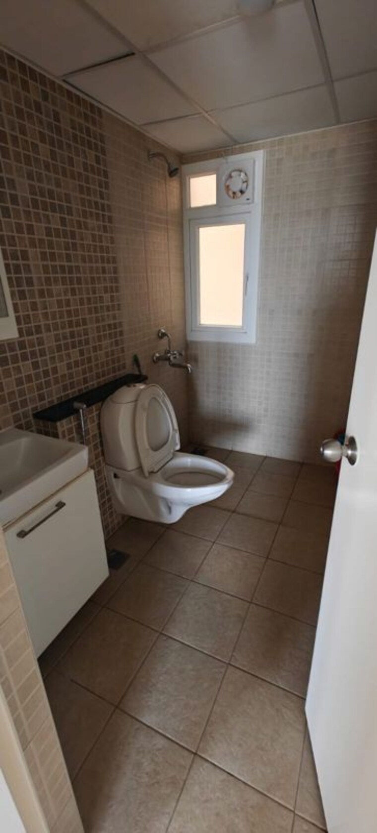 Bathroom, golden-palm-enclave 2.5 Bedroom 1350 Sq.Ft. Apartment In Hennur Road Bangalore 10489861