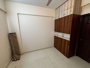 Room in 4 BHK Apartment at Prestige Jindal City, Bagalakunte – for Rent