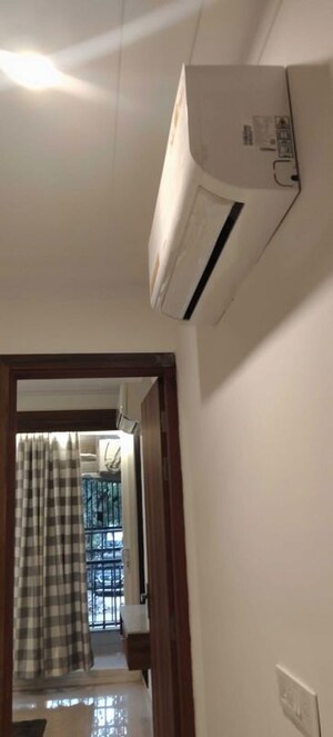 Room in 1 BHK Builder Floor at Sushant Lok Iii – for Rent
