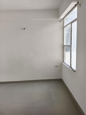 Room in 2 BHK Apartment at Zara Aavaas, Sector 104 – for Rent