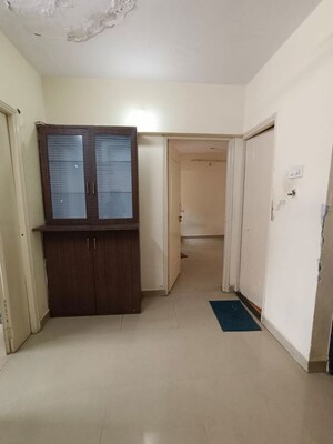 Room in 2 BHK Apartment at Shubhashree Apartmaent Akurdi, Akurdi – for Rent