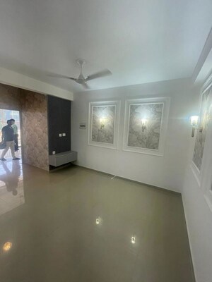Room in 2.5 BHK Apartment at M3M Soulitude, Sector 89 – for Rent