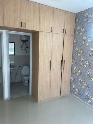 Room in 2.5 BHK Apartment at M3M Soulitude, Sector 89 – for Rent