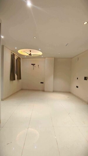 Room in 2 BHK Apartment at M3M Sky City, Sector 65 – for Rent