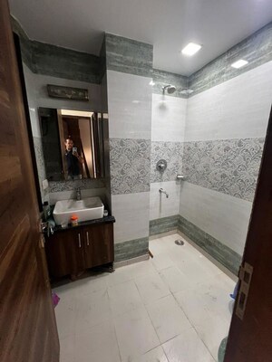 Washroom in 3 BHK Builder Floor at Naraina – for Rent