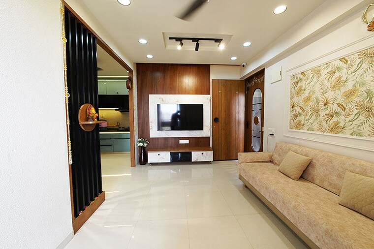 Living Room, tragad 2 Bedroom 130 Sq.Yd. Apartment In Tragad Ahmedabad 10484572