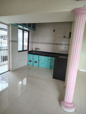 Room in 1 BHK Apartment at Madhuban Society, Vishrantwadi – for Rent