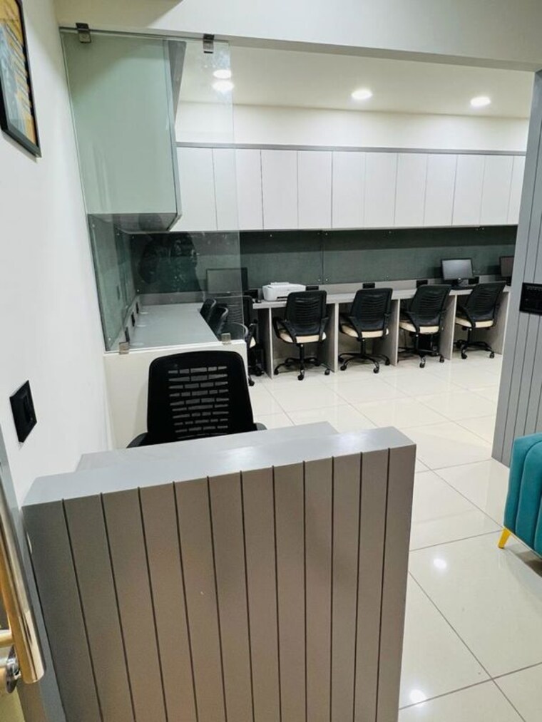 Team Area, shyamal Commercial Office Space 975 Sq.Ft. In Shyamal Ahmedabad 10490072