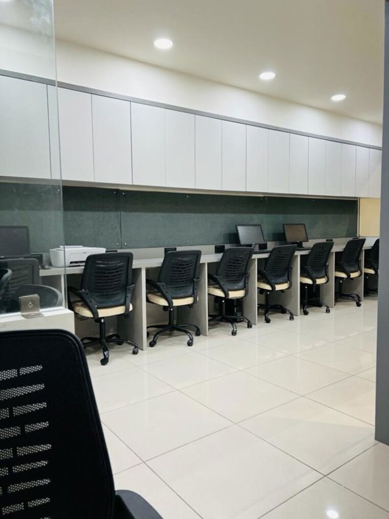 Team Area, shyamal Commercial Office Space 975 Sq.Ft. In Shyamal Ahmedabad 10490072