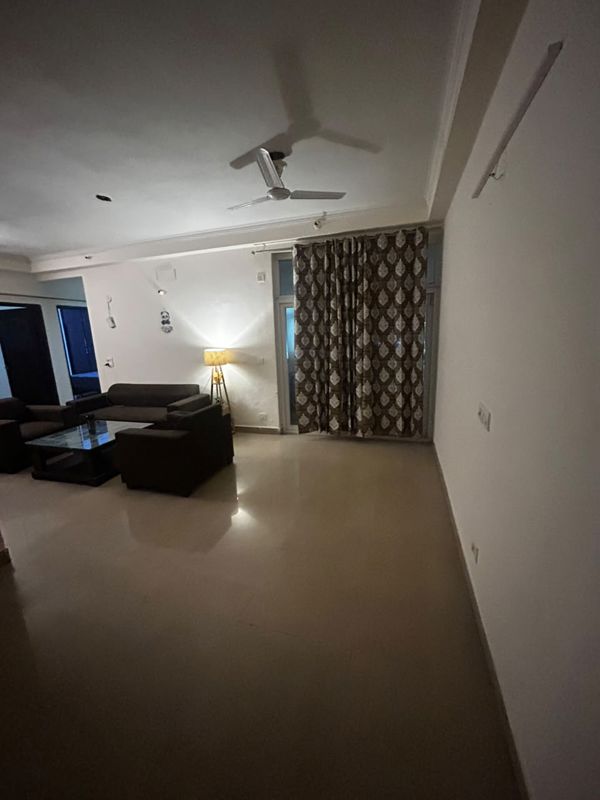 3 BHK + Servant Room,Basement 1370 Sq.Ft. Apartment in Jaypee Green Kosmos Phase II