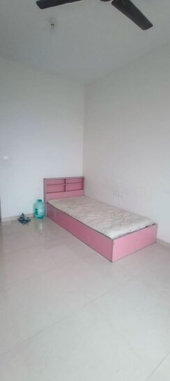 2 BHK + Pooja Room Apartment For Rent in Kalpataru Paramount
