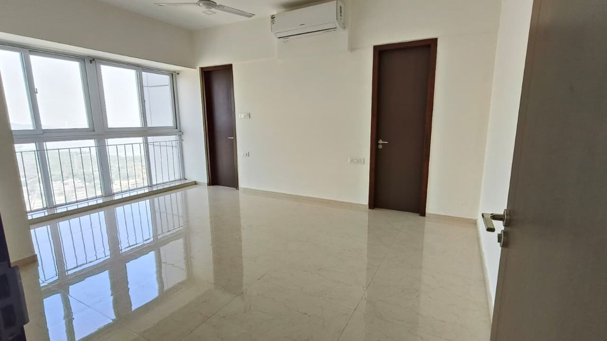2 BHK 750 Sq.Ft. Apartment in Rustomjee Elita