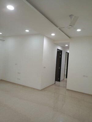 Room in 3 BHK Apartment at Oberoi Eternia, Mulund West – for Rent