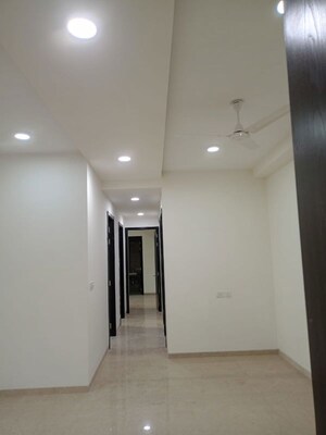Room in 3 BHK Apartment at Oberoi Eternia, Mulund West – for Rent