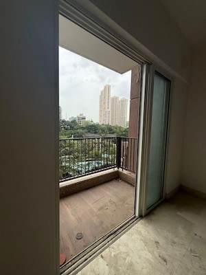 Room in 3 BHK Apartment at Runwal Forests, Kanjurmarg West – for Rent