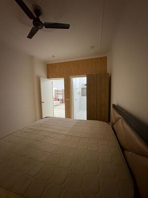 Bedroom in 4 BHK Builder Floor at DLF City Phase V, Dlf Phase V – for Rent