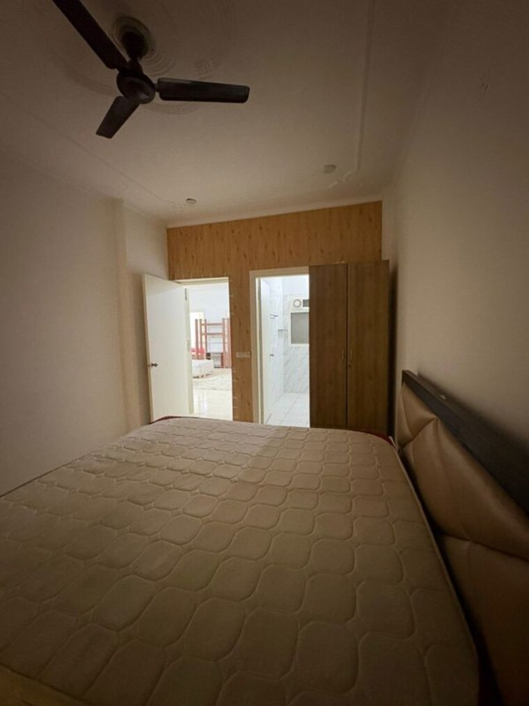 Bedroom, dlf-city-phase-v 4 Bedroom 2200 Sq.Ft. Builder Floor In Dlf Phase V Gurgaon 10485335