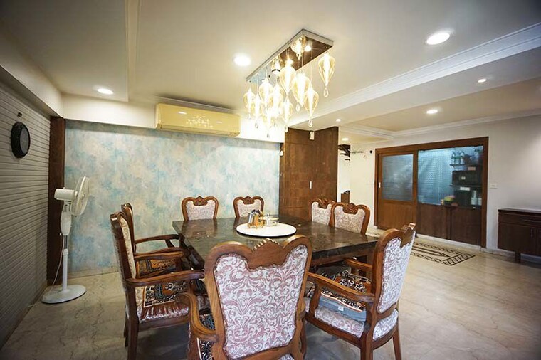 Living Room, navrangpura 6 Bedroom 340 Sq.Yd. Apartment In Navrangpura Ahmedabad 10482697