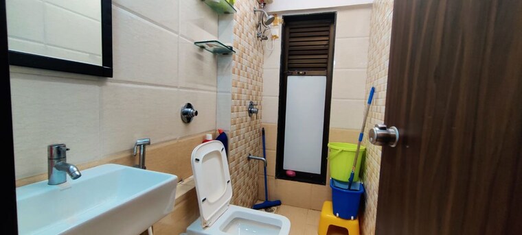 Bathroom, sethia-kalpavruksh-heights 2.5 Bedroom 742 Sq.Ft. Apartment In Kandivali West Mumbai 10490207