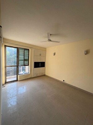 Room in 2 BHK Apartment at Godrej Habitat, Sector 3 – for Sale