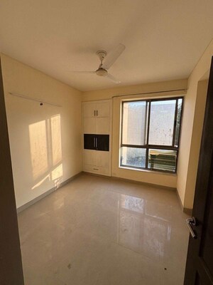 Room in 2 BHK Apartment at Godrej Habitat, Sector 3 – for Sale